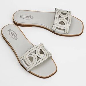 Tod’s white leather sandals